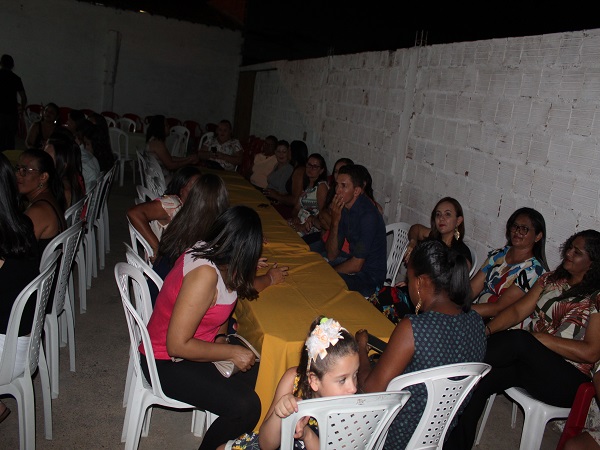 Professores são homenageados durante caminhada em Santo Inácio  - Imagem 15