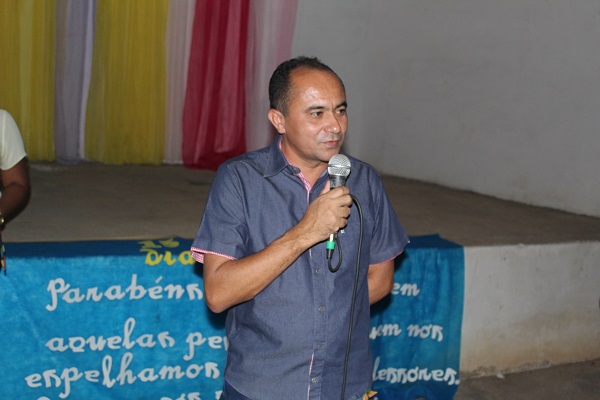 Professores são homenageados durante caminhada em Santo Inácio  - Imagem 20