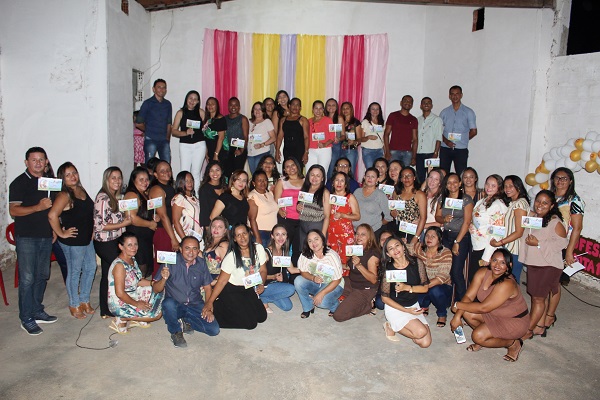 Professores são homenageados durante caminhada em Santo Inácio  - Imagem 46