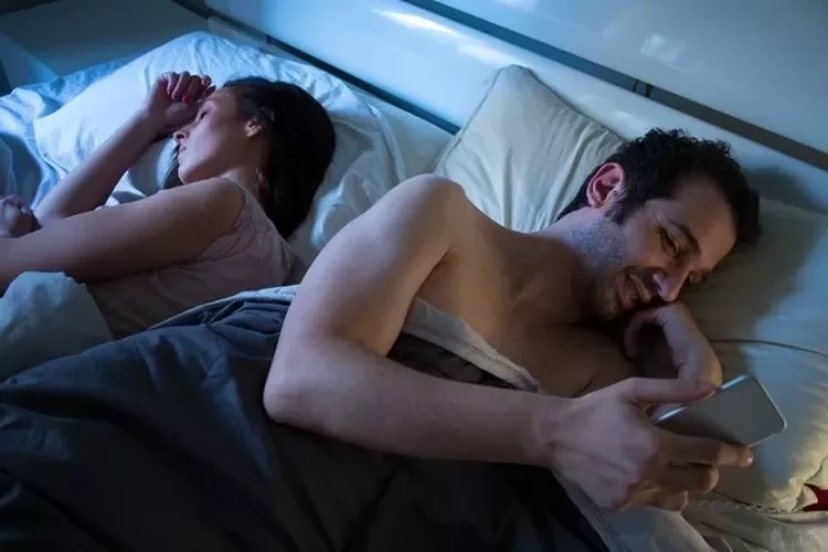 Os signos do zodíaco que conseguem manter mais de um relacionamento - imagem 7903