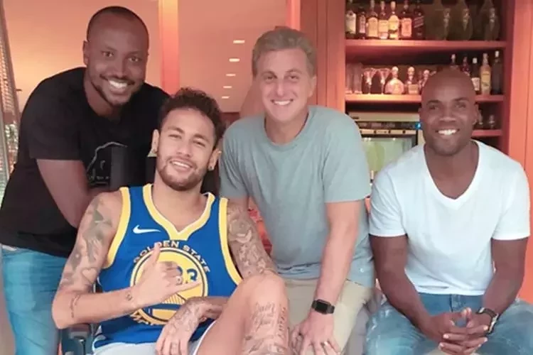 Traição, dinheiro! Saiba tudo sobre divórcio de Fê Souza e Thiaguinho - imagem 7973