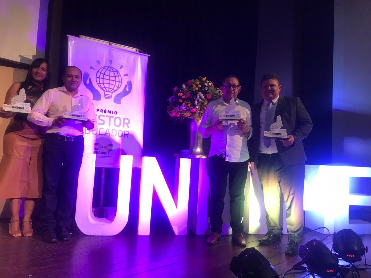 Prefeito de Santo Inácio e Secretário de Educação Recebem Prêmio Gestor Educador - Imagem 9