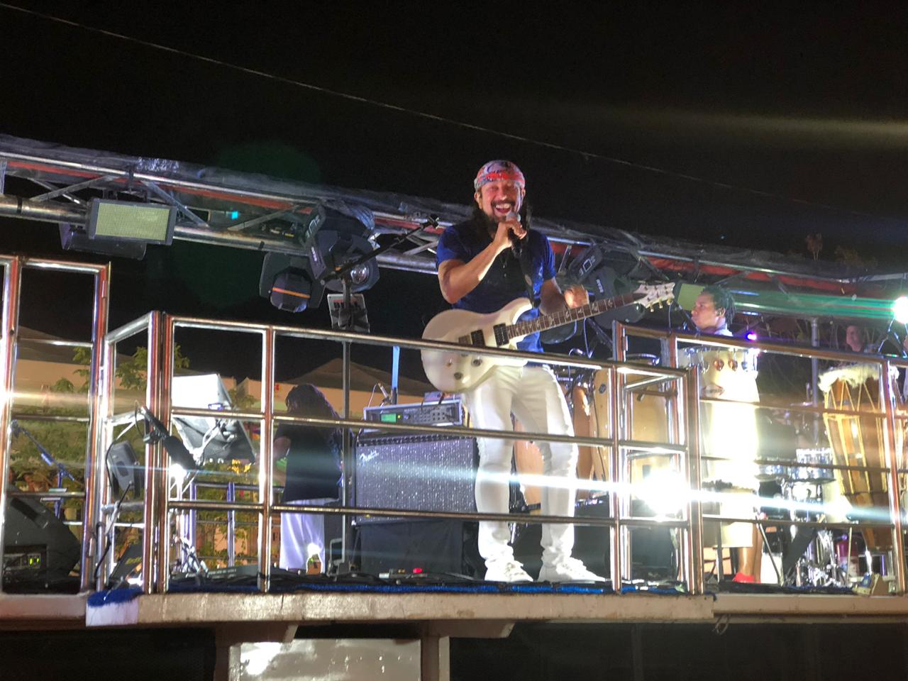 Bell Marques encerra e convoca foliões para o segundo dia de folia - Imagem 1