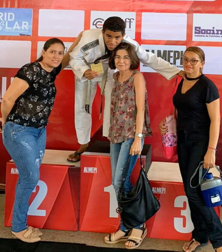 Prefeito João Luiz investe e apoia os atletas do município  - Imagem 1