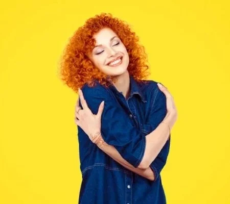 Saiba como você pode melhorar a autoestima de acordo com o seu signo 