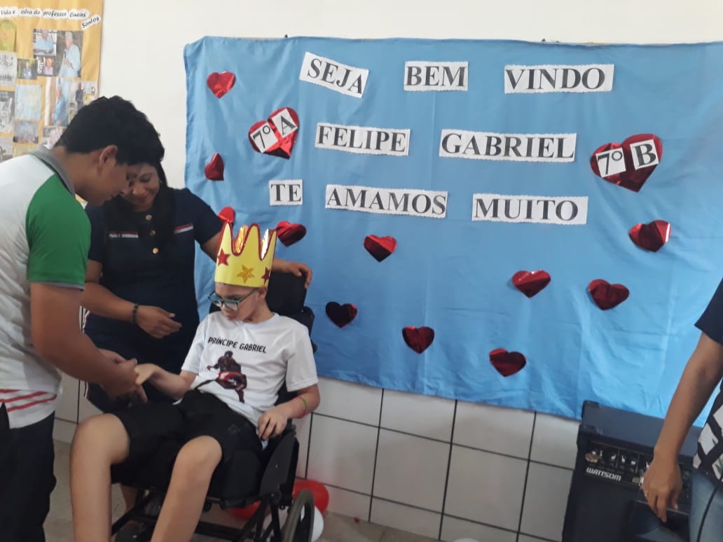Alunos e professores fazem homenagem e acolhem o adolescente Felipe Gabriel - Imagem 7