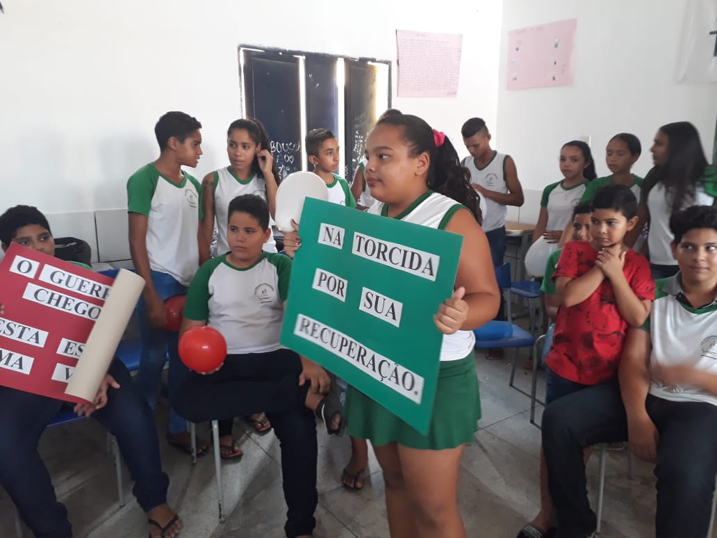 Alunos e professores fazem homenagem e acolhem o adolescente Felipe Gabriel - Imagem 11