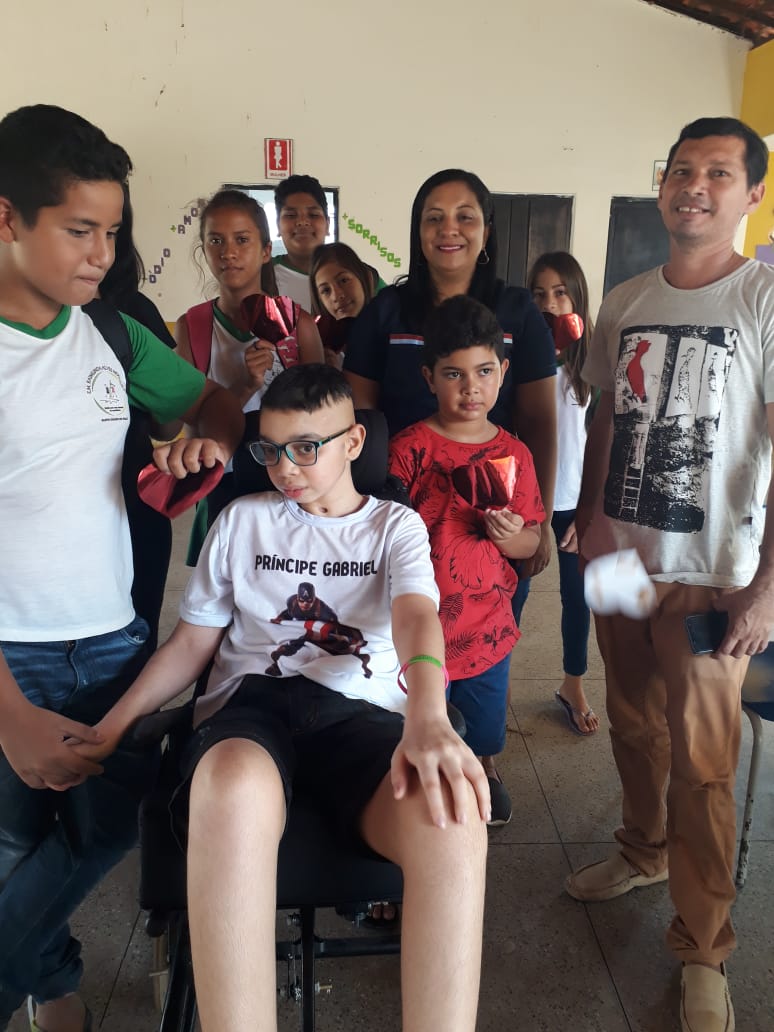 Alunos e professores fazem homenagem e acolhem o adolescente Felipe Gabriel - Imagem 16