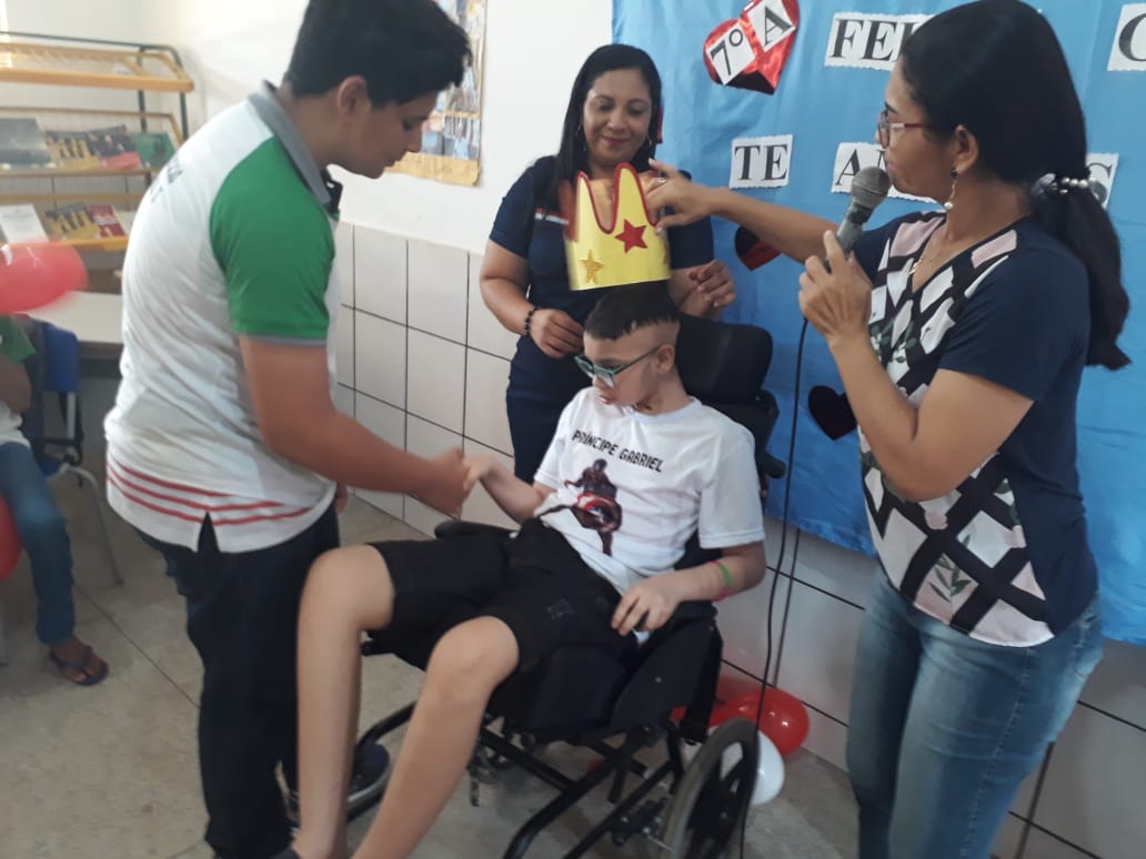 Alunos e professores fazem homenagem e acolhem o adolescente Felipe Gabriel - Imagem 18