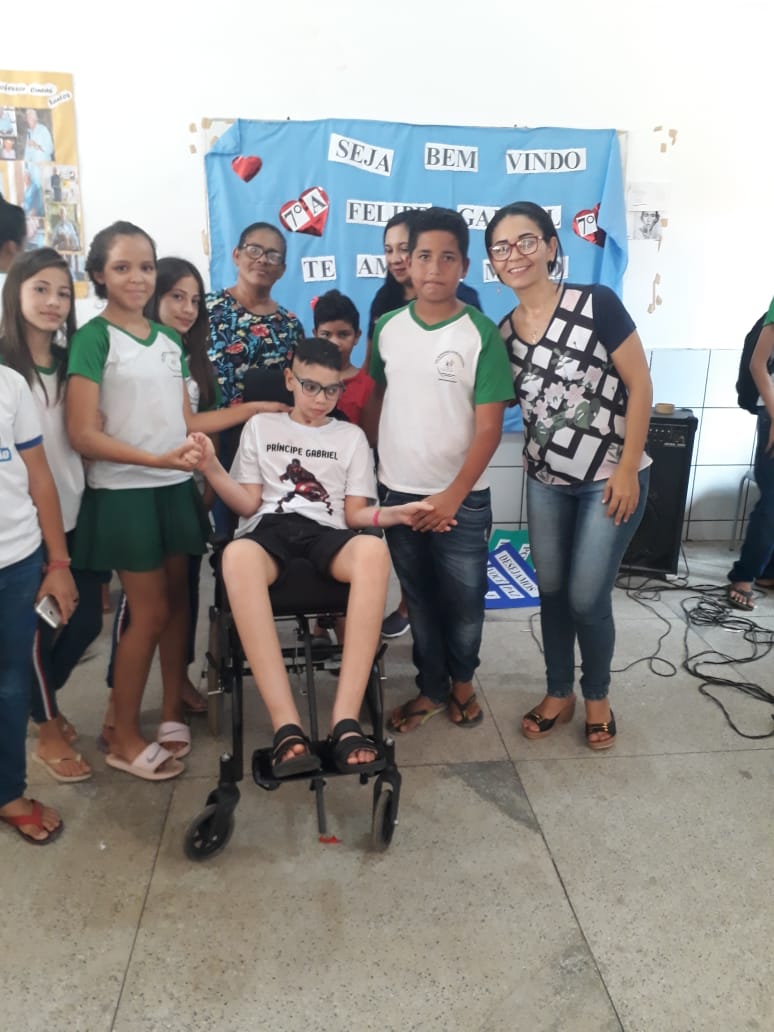 Alunos e professores fazem homenagem e acolhem o adolescente Felipe Gabriel - Imagem 2
