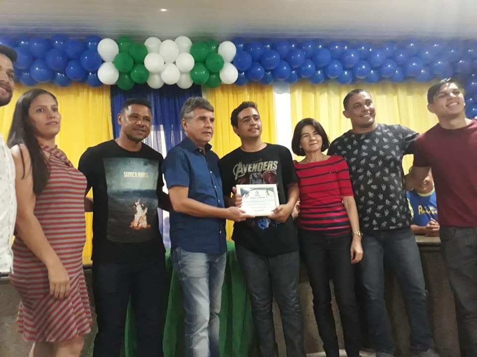 Uma manhã de homenagens, surpresas e emoções - Imagem 7