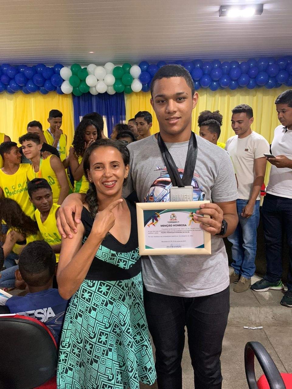 Uma manhã de homenagens, surpresas e emoções - Imagem 24