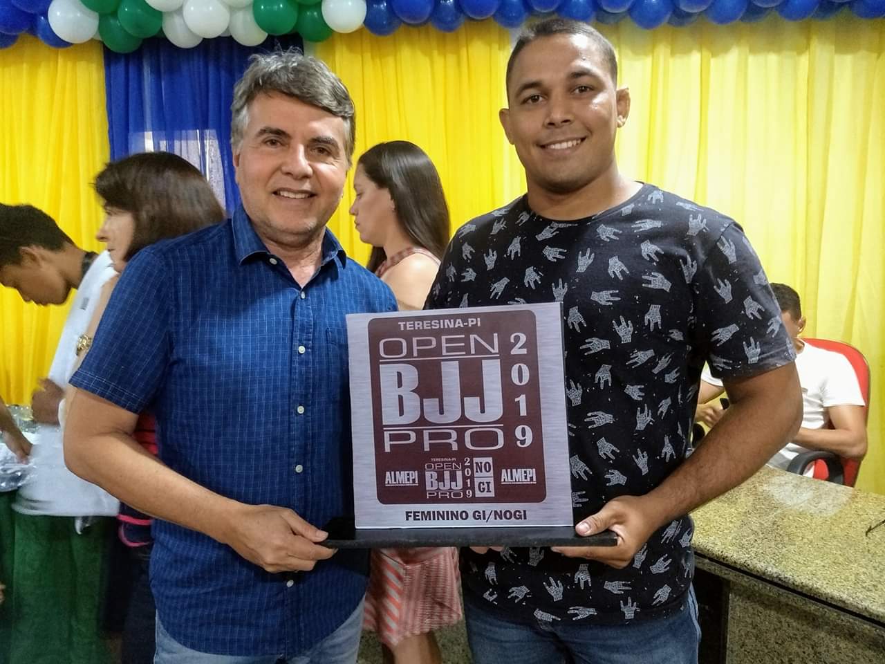 Uma manhã de homenagens, surpresas e emoções - Imagem 29