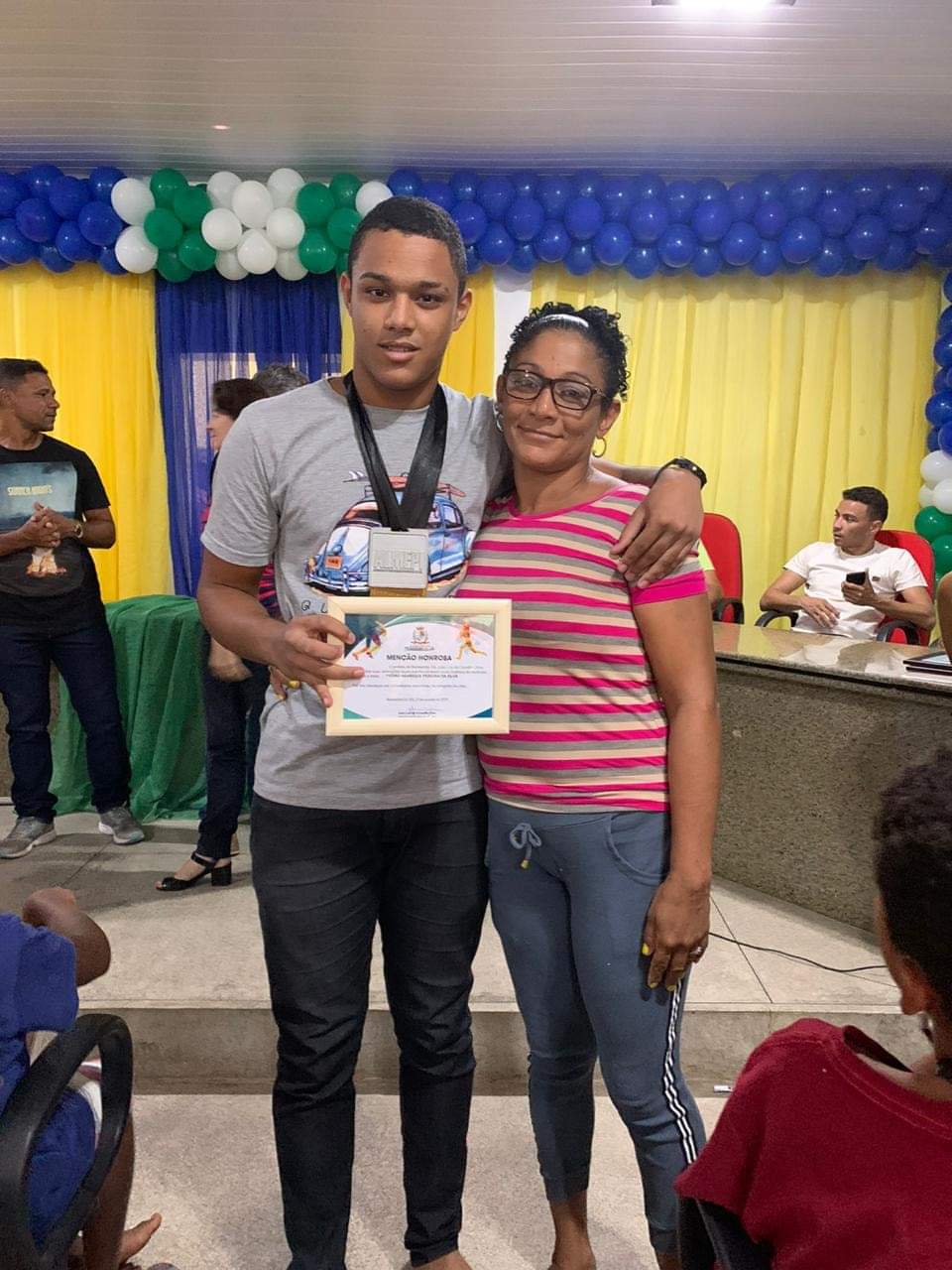 Uma manhã de homenagens, surpresas e emoções - Imagem 26