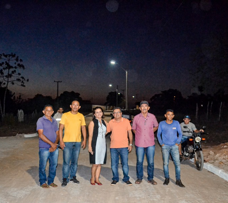 Prefeitura de Joaquim Pires entrega iluminação de LED aos moradores do Bairro Ferreirão