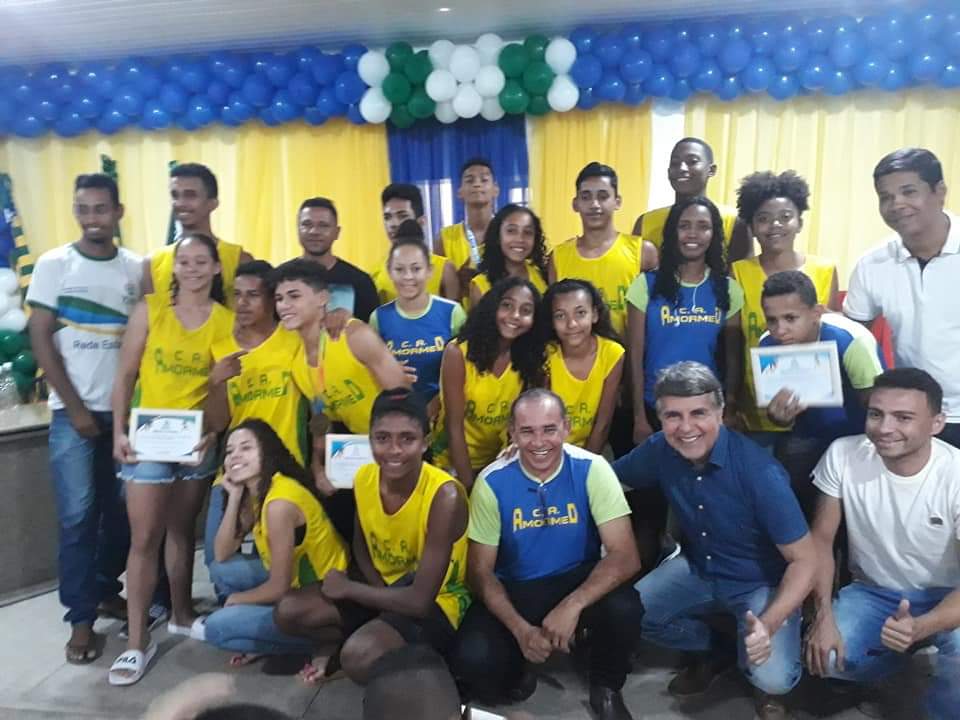 Uma manhã de homenagens, surpresas e emoções 