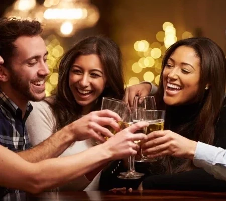 Veja que tipo de bêbado você é de acordo com os signos do zodíaco