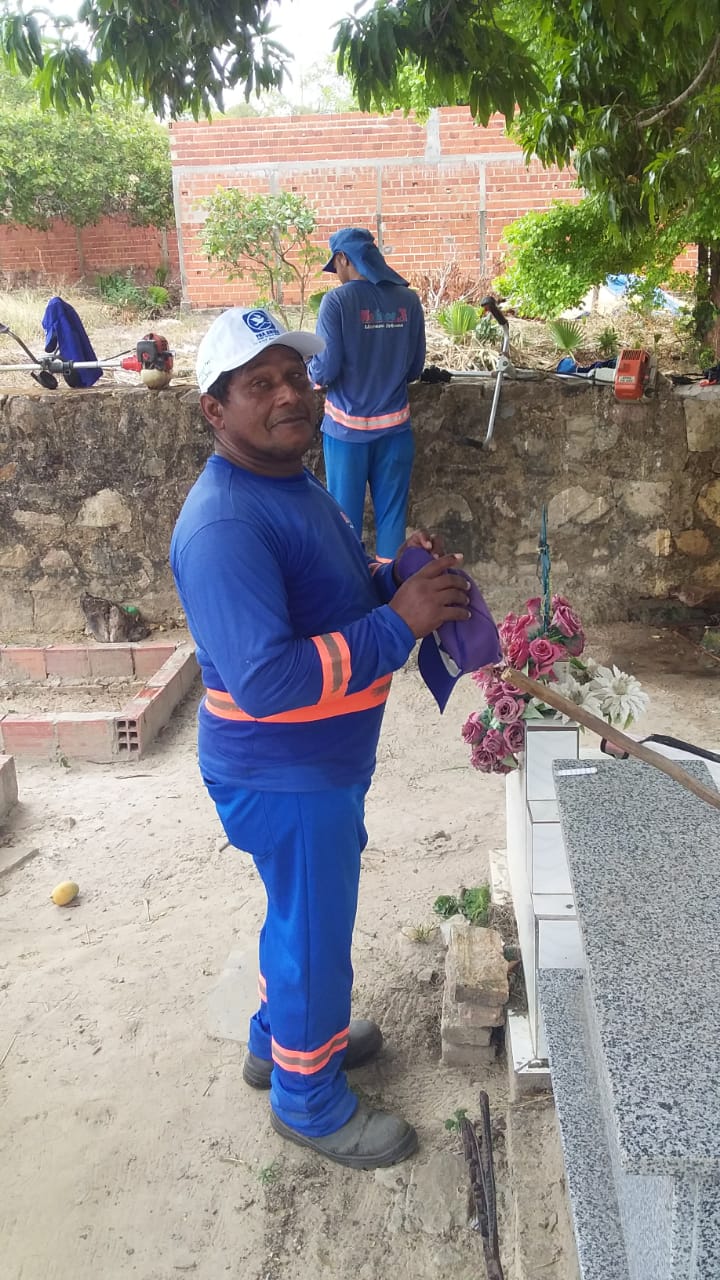 Prefeito João Luiz parabeniza Servidor Público em seu dia  - Imagem 2