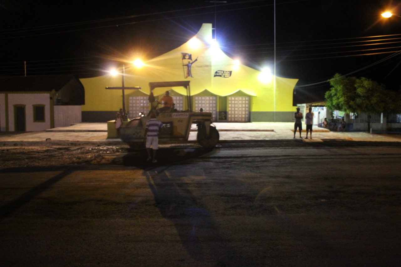 Em Santo Inácio prefeito conclui asfaltamento na Avenida Getúlio Vargas  - Imagem 25