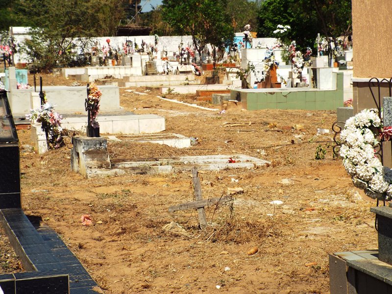 Município prepara cemitérios para a chegada do dia de finados  - Imagem 29