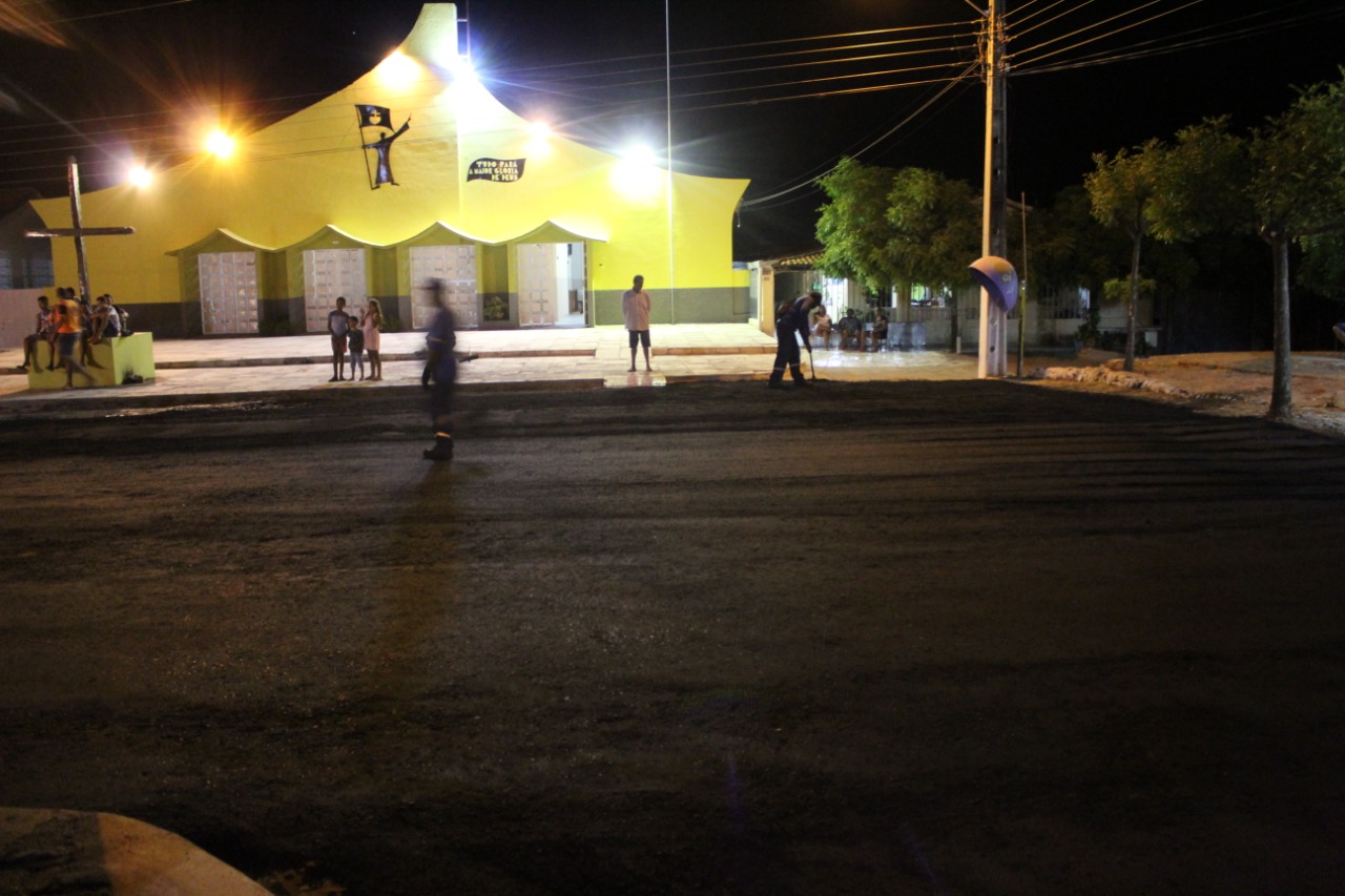 Em Santo Inácio prefeito conclui asfaltamento na Avenida Getúlio Vargas  - Imagem 26