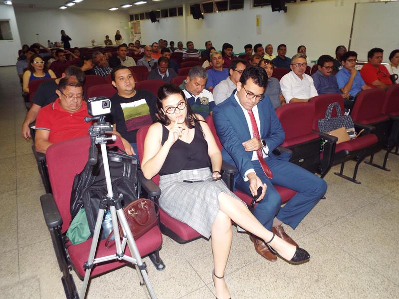 A convite da Drª Esmaela Macêdo Dr. Alexandre Nogueira ministra palestra sobre a nova lei eleitoral  - Imagem 6