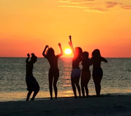 Veja os signos do zodíaco que combinam com o Verão