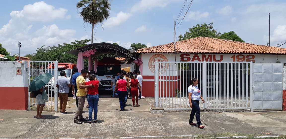 Prefeito João Luiz entrega mais 02 veículos para servir à população - Imagem 14