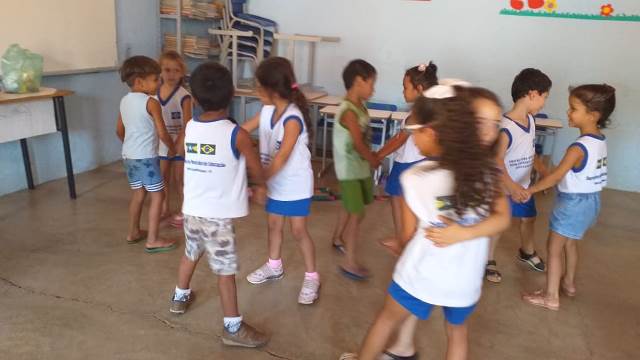 Escolas da Rede Municipal de Educação de Dom Expedito Lopes comemoram a Semana da Criança. - Imagem 2