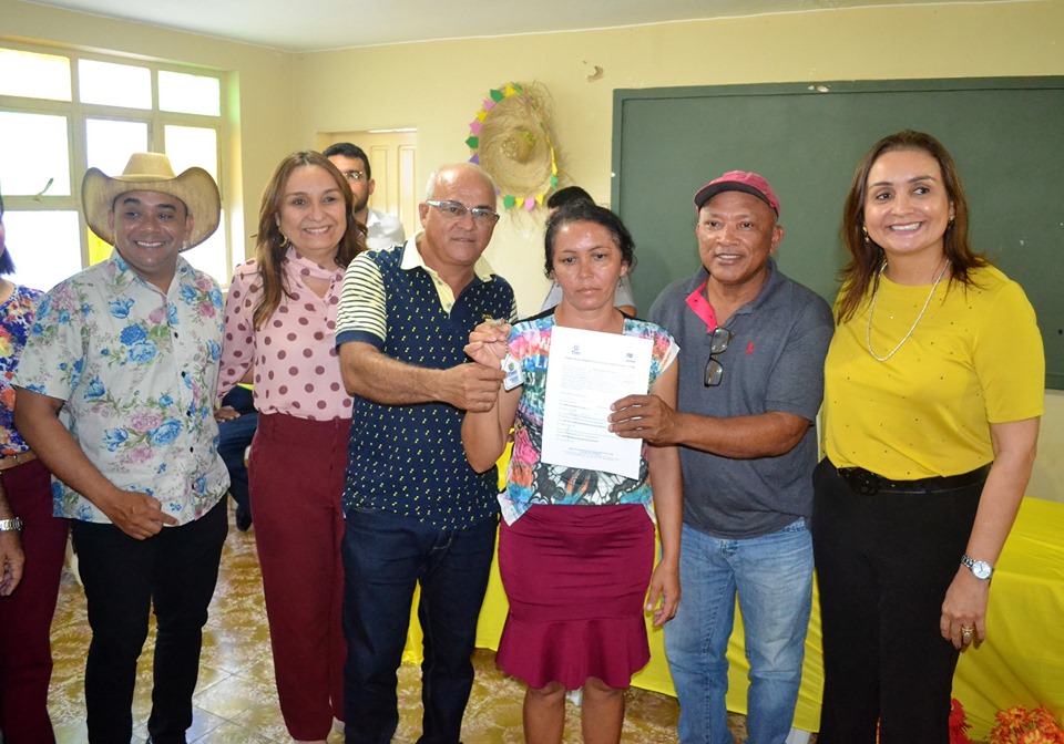 Moradores da zona rural de Joaquim Pires recebem casas pelo PNHR - Imagem 17