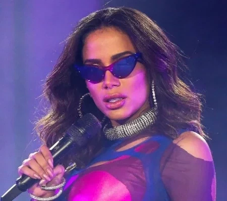 5 parcerias de Anitta que terminaram em brigas; Ela coleciona tretas