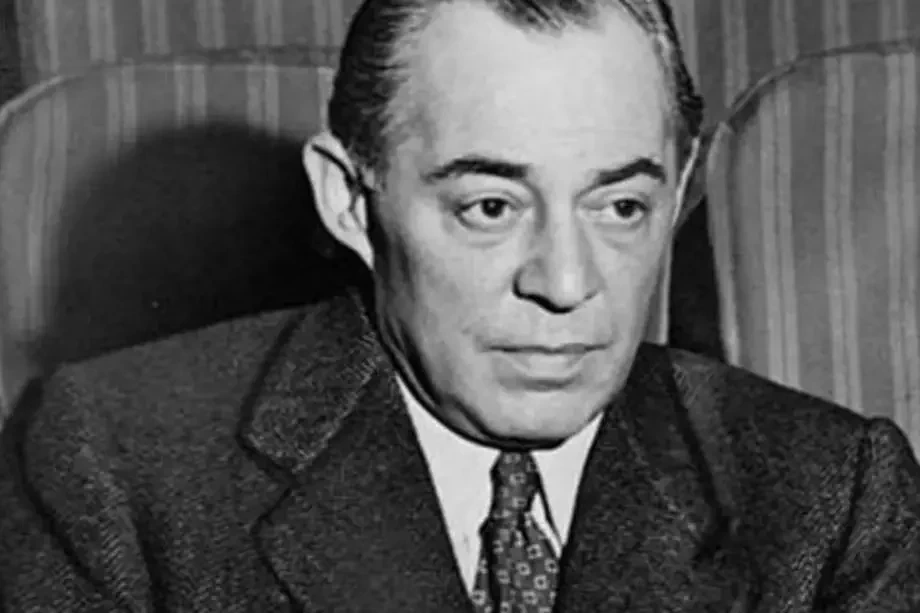 Como 12 famosos ganham muito dinheiro mesmo após a morte - imagem 7527