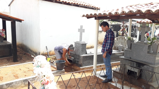 Prefeitura de Dom Expedito Lopes intensifica limpeza nos cemitérios - Imagem 27