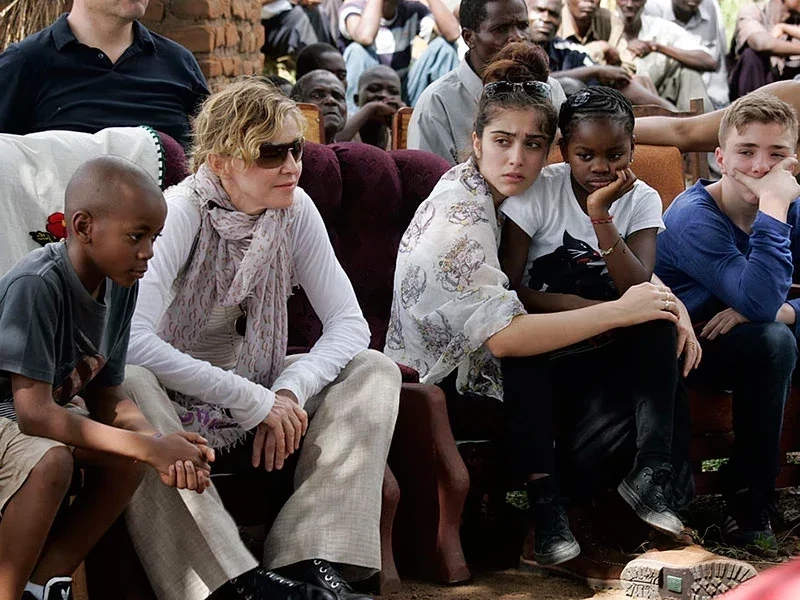 Saiba regras que as babás das celebridades são obrigadas a seguir - imagem 9956