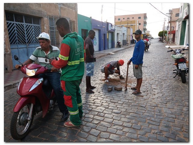 Prefeitura de Inhuma realiza recuperação de calçamento - Imagem 3