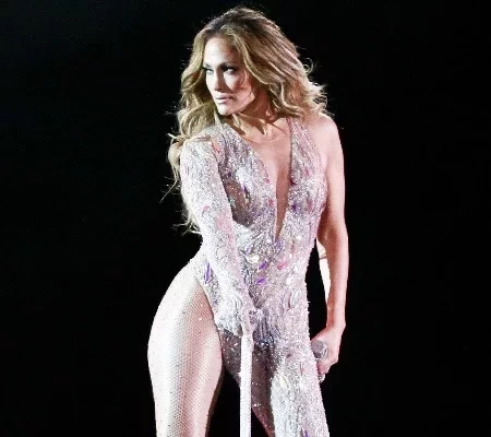 Conheça 10 artistas que já foram moradores de rua e você não sabia