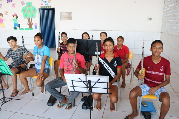 Projeto ensina jovens e adolescentes a arte musical - Imagem 6