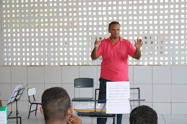 Projeto ensina jovens e adolescentes a arte musical - Imagem 8