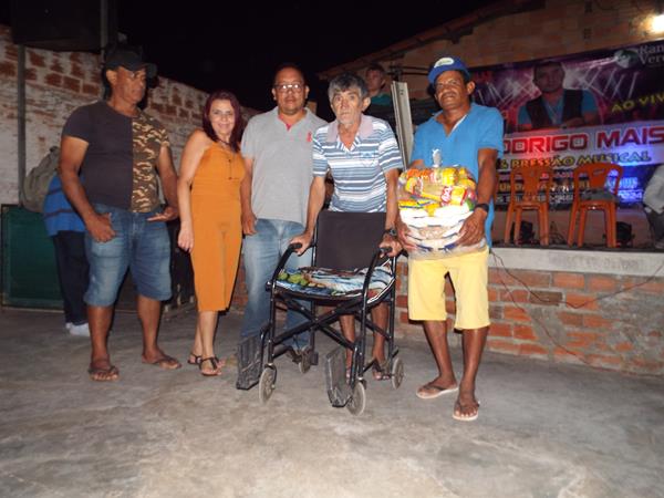 Rádio Cruzeiro AM concretiza campanha solidária com entrega de cestas de alimento  - Imagem 57