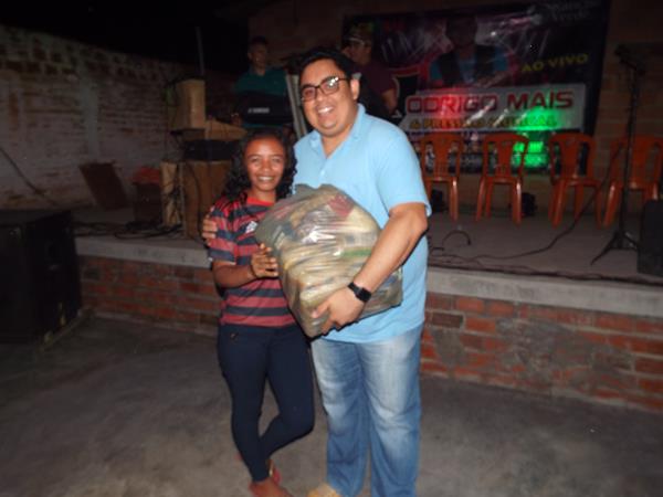 Rádio Cruzeiro AM concretiza campanha solidária com entrega de cestas de alimento  - Imagem 46