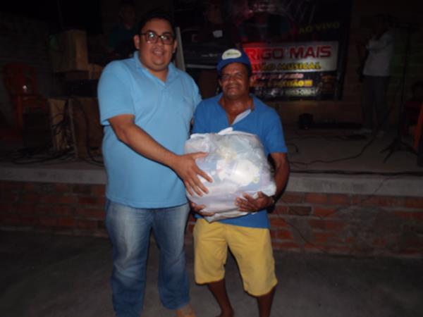 Rádio Cruzeiro AM concretiza campanha solidária com entrega de cestas de alimento  - Imagem 68