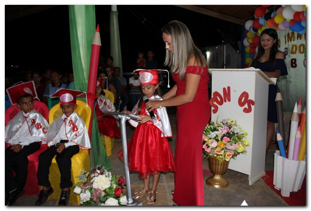 Escola Monsenhor Lopes realiza festa de formatura - Imagem 6