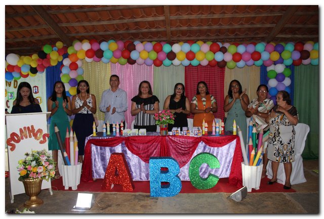 Escola Monsenhor Lopes realiza festa de formatura