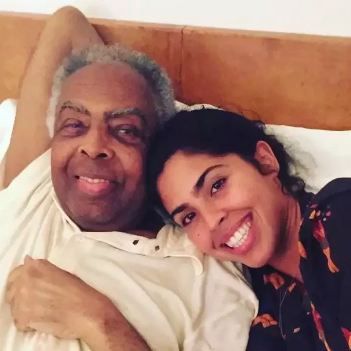 Cara de um, focinho do outro!  Pais famosos e filhos que são idênticos - imagem 11173