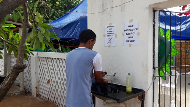 Dia de Finados em DEL – Visitantes foram surpreendidos nos cemitérios com organização, limpeza e missa. - Imagem 13