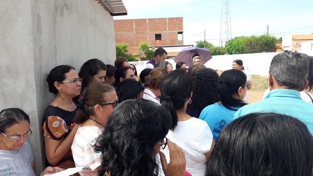 Dia de Finados em DEL – Visitantes foram surpreendidos nos cemitérios com organização, limpeza e missa. - Imagem 23