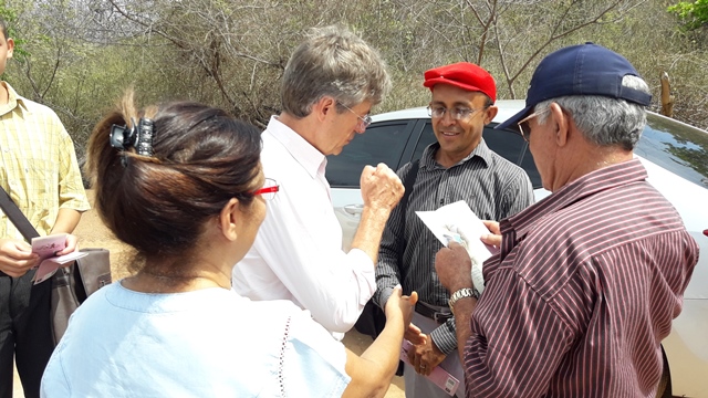 Dia de Finados em DEL – Visitantes foram surpreendidos nos cemitérios com organização, limpeza e missa. - Imagem 137
