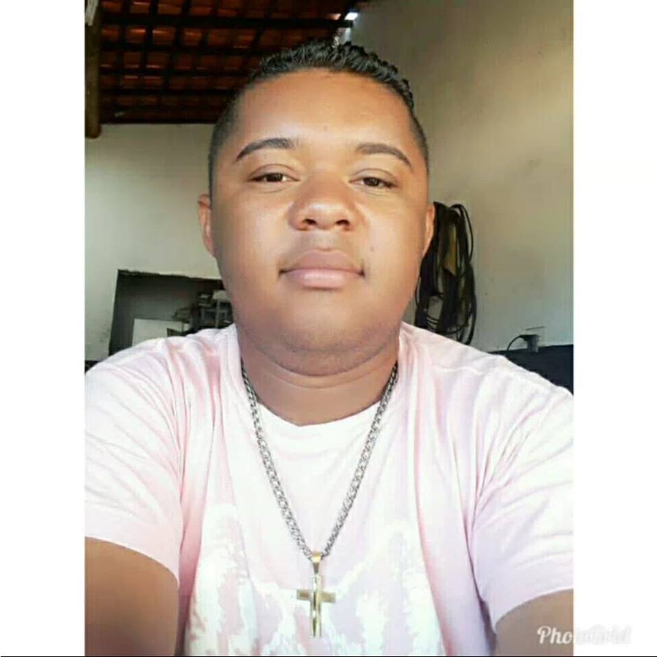 Motorista do SAMU de Santo Inácio morre após sofrer acidente na PI-242 que liga acidade de Wall Ferraz a Santo Inácio  - Imagem 2