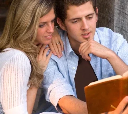 Salmos para o Amor: Veja 3 salmos para atrair um romance em 2020