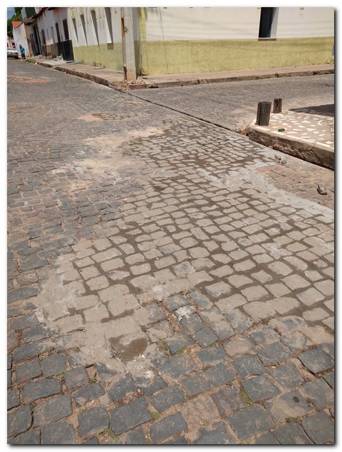 Prefeitura de Inhuma realiza serviços de recuperação de calçamento - Imagem 4